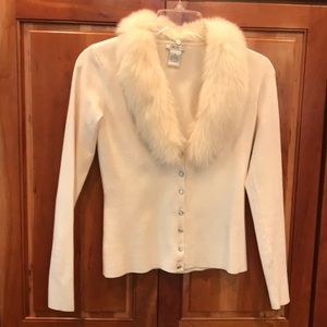 Cream sweater with faux fur collar
